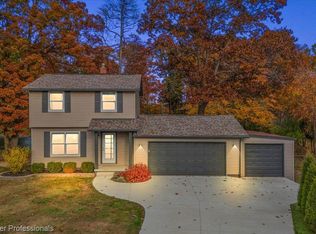 5158 Remington Dr, Lapeer, MI