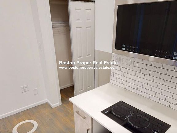 270 Newbury St. #1 Boston - Back Bay Unit Photo 5