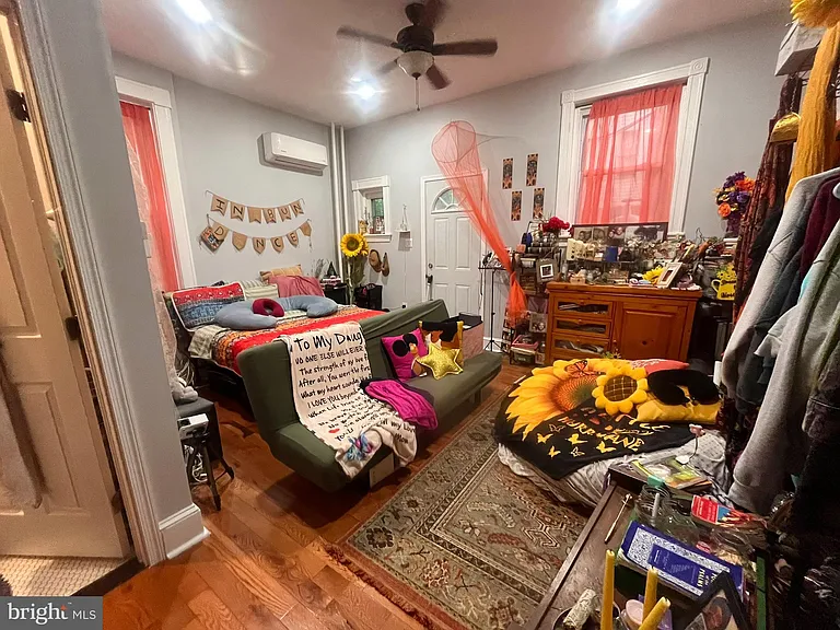 5028 Walnut St #1F — Photo 25