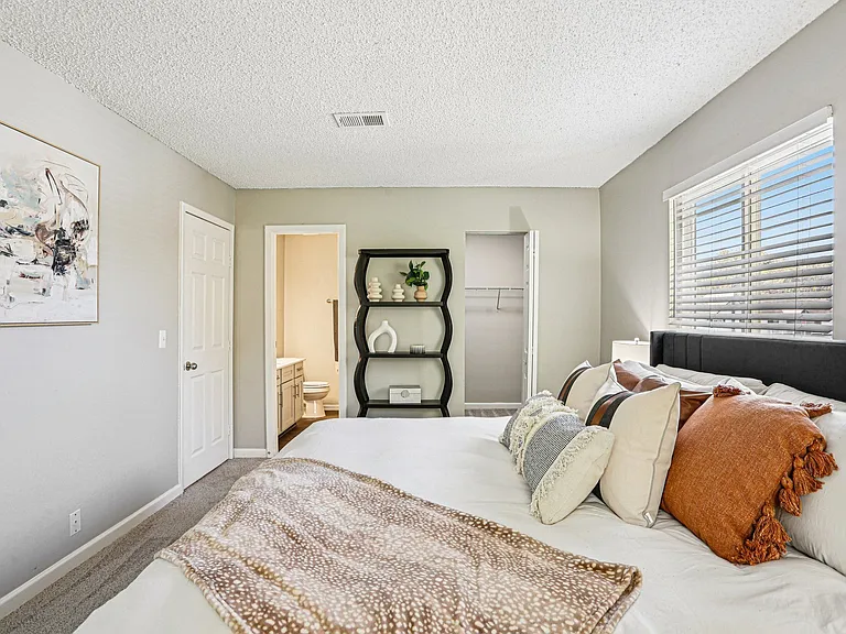 The Grove Brentwood — Photo 10