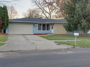 4739 Augustana Dr, Rockford, IL 61107