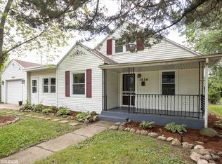 1824 Kelly Ave, Crest Hill, IL 60403