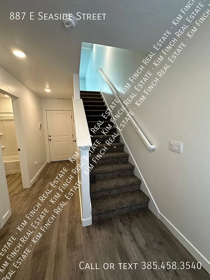 887 Seaside Street For Rent — Photo 3