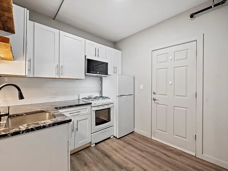 Penn Mor Apartments — Photo 5