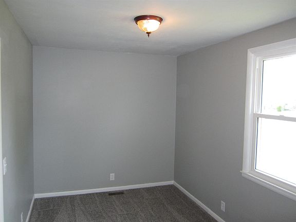 4th image of 661 Revels Dr