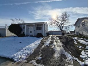 225 McKool Ave, Romeoville, IL 60446