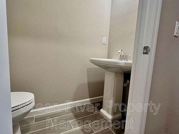 3rd image of 375 Boracay Cir