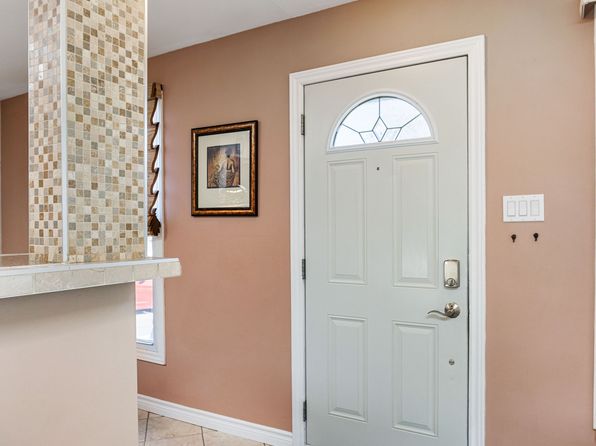 12 Dow Rd, London, ON N6E 1E9