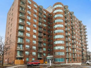 1440 Heron Rd #402, Ottawa, ON K1V0X2