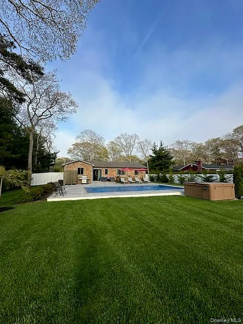 3 bed, 1.0 bath, 1400 sqft, $12,000 — Photo 3