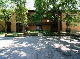 1617 Maple Ter UNIT 1P, Lisle, IL 60532