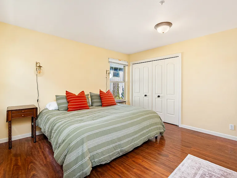 1310 Peach St — Photo 16