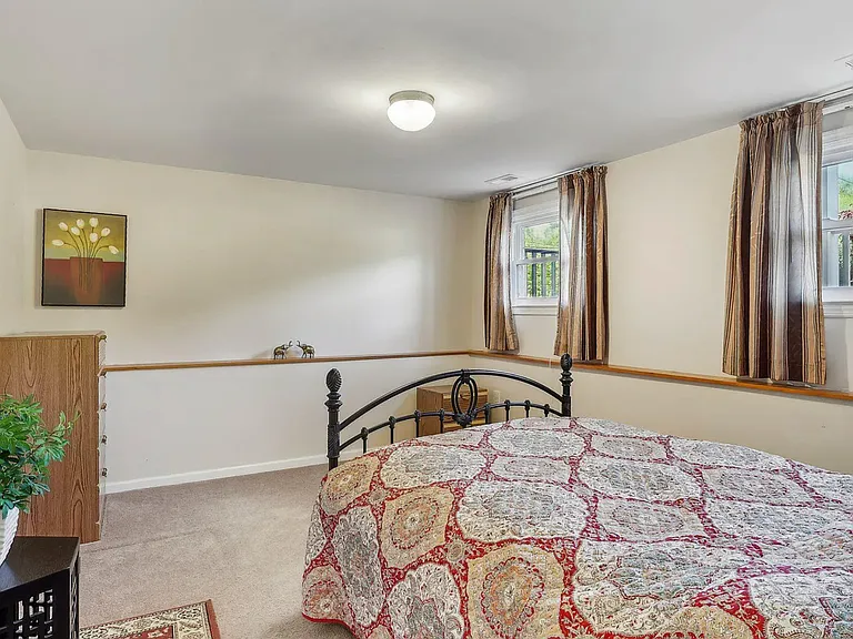 11 Knollwood Dr — Photo 22