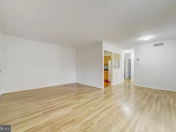 7054 Eastern Ave NW APT 304, Washington, DC 20012