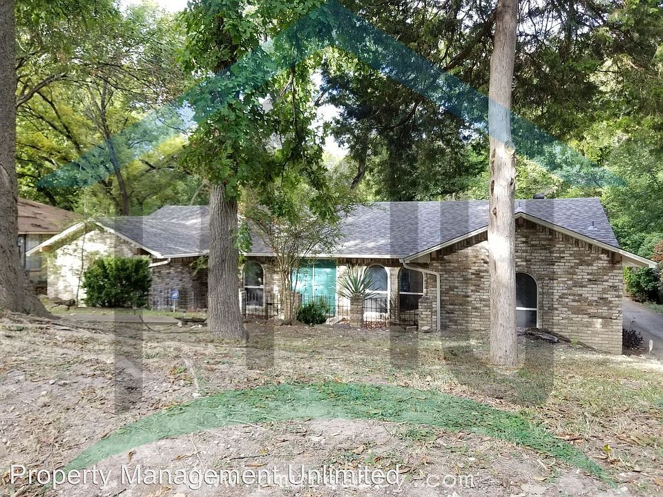 1st image of 1311 Jungle Dr