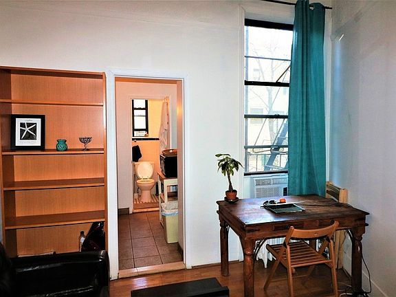 5th image of 315 W 77th St #21A