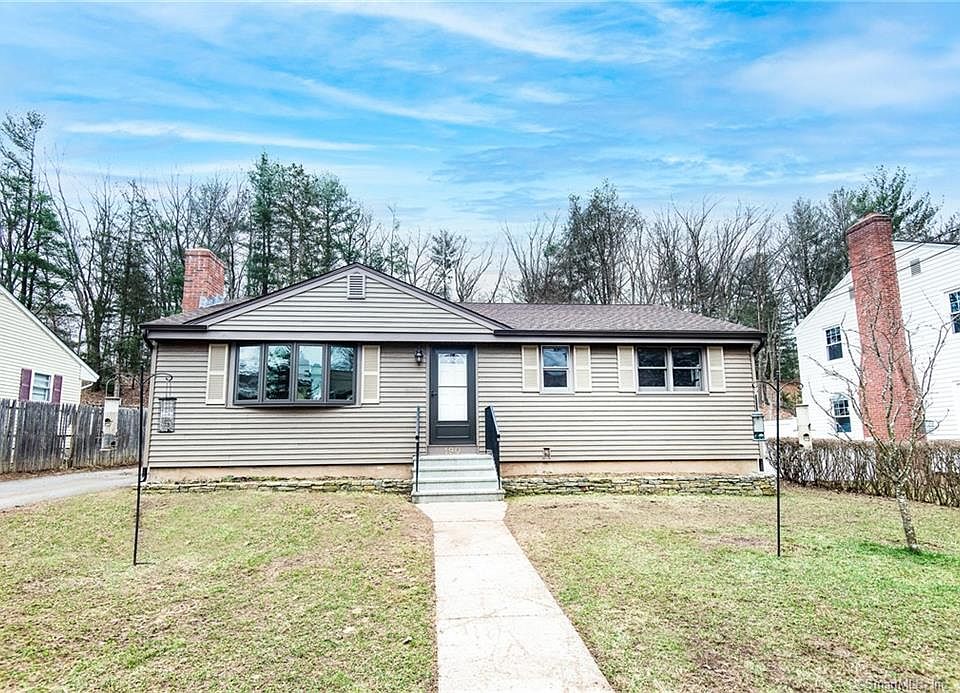 190 Henry St, Manchester, CT 06042 MLS 170475732 Zillow