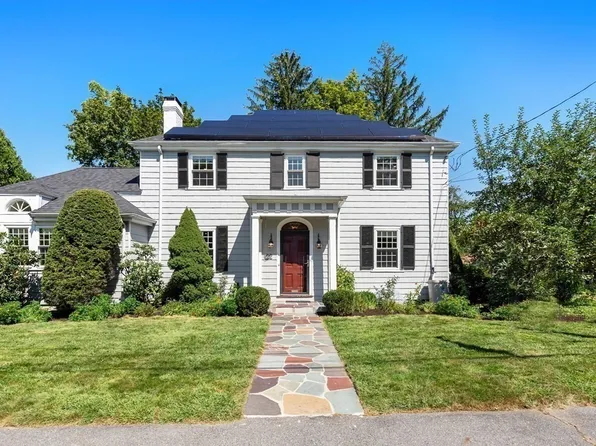 22 Howe Rd, Newton, MA 02459