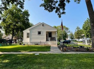 211 7th St, Griswold, IA 51535