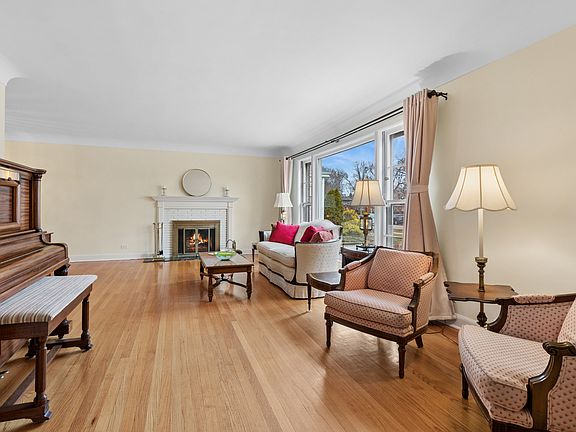 3rd image of 1430 Hoffman Ave