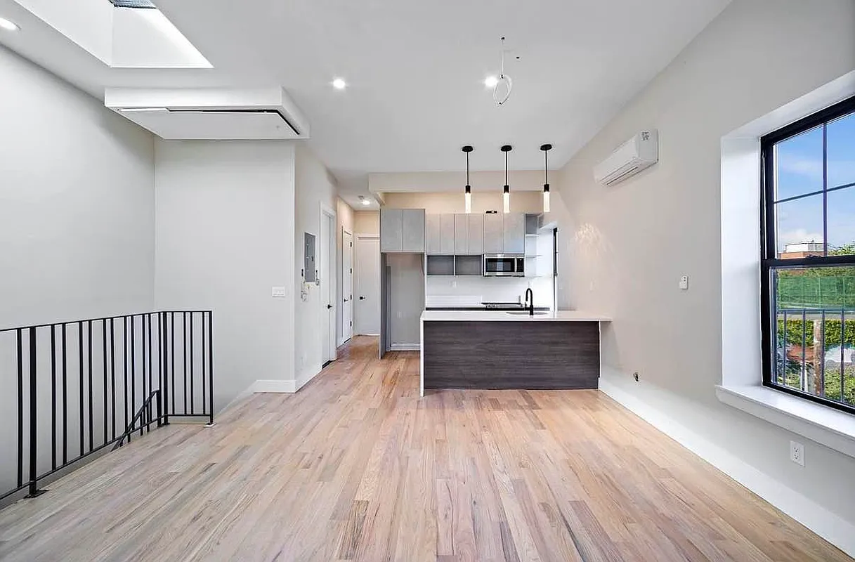 441 Myrtle Avenue 3