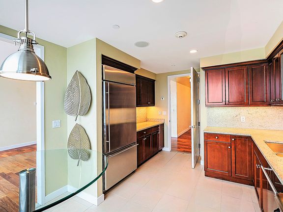 5th image of 10 City Pl APT 26H