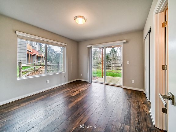 Lower level bedroom.