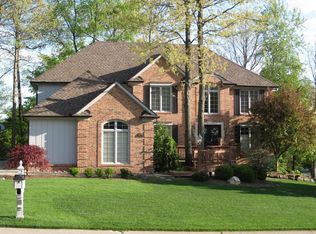 3289 Parkwood Dr, Rochester Hills, MI 48306