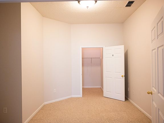 5th image of 7051 Deer Lodge Cir Unit 103