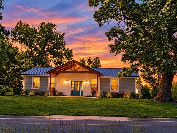 163 N 2nd St, Union Star, MO 64494