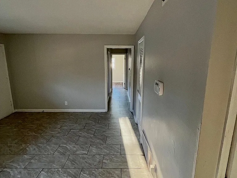 4970 Gardiner Dr — Photo 18