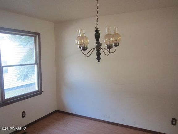 4th image of 3944 Wrenwood Ave