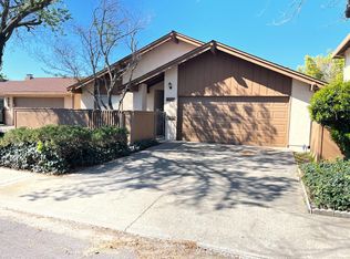613 Edgebrook Ct, Modesto, CA 95354