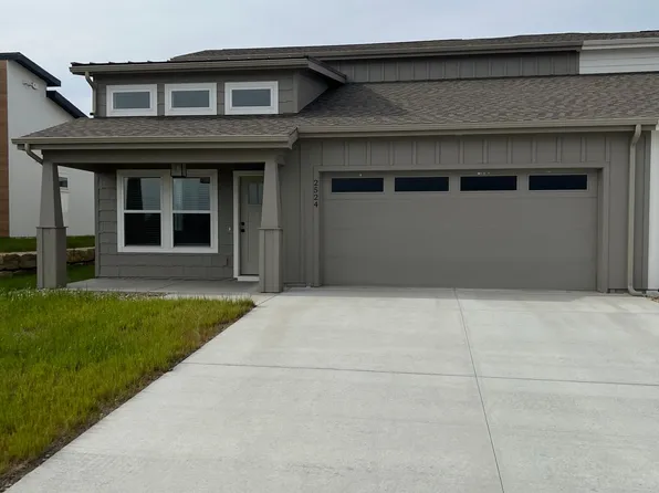 2524 Arlene Pl, Lawrence, KS 66046