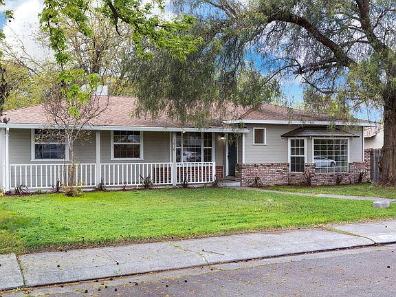 3rd image of 7419 Camellia Ln