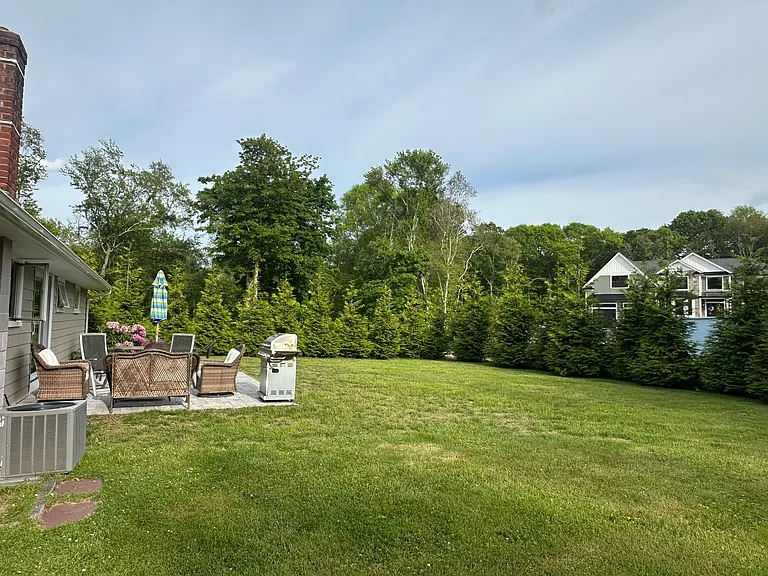 144 S Pier Rd — Photo 10