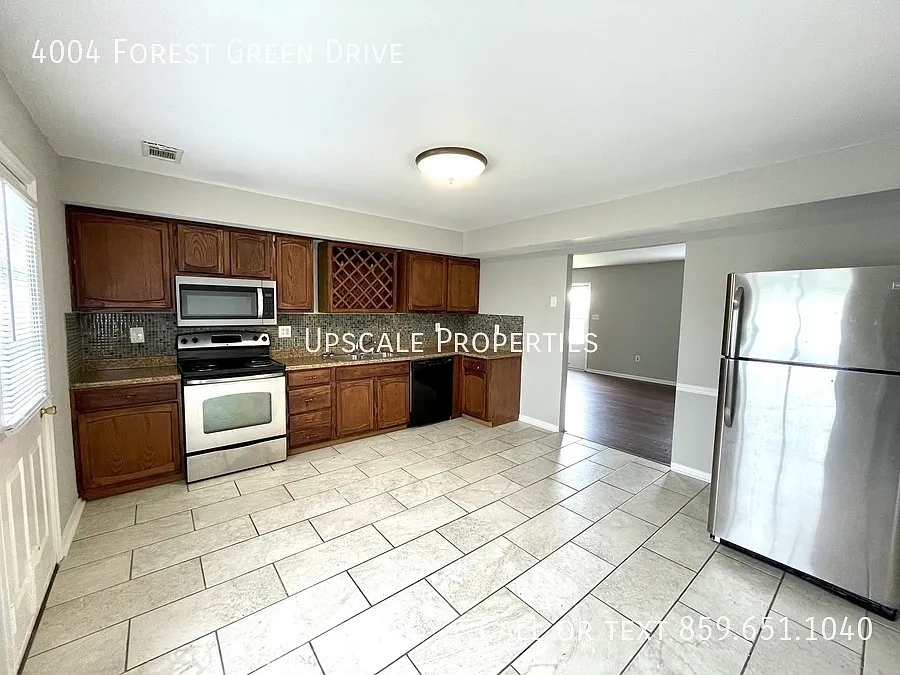 4004 Forest Green Drive — Photo 4