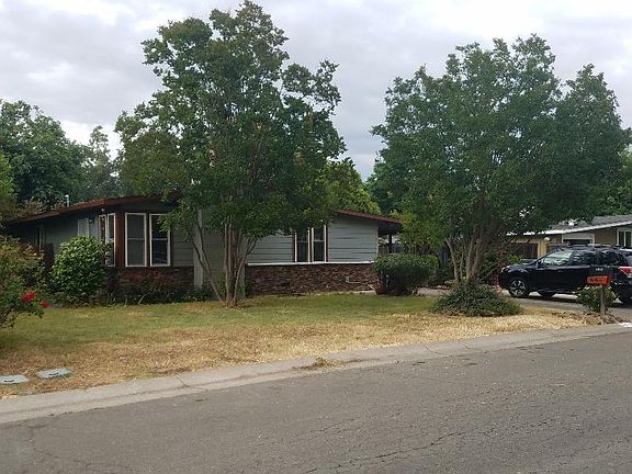 2nd image of 4805 Saint Lynn Ln