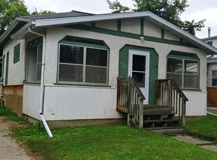 1325 2nd Ave S, Fargo, ND 58103