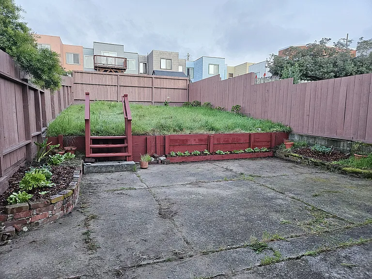 Undisclosed Address — Photo 11