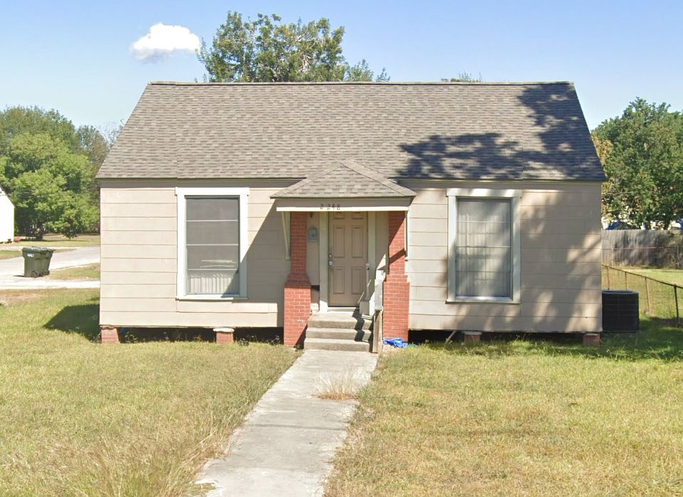 1st image of 2248 2nd Ave