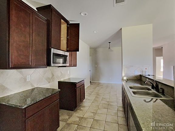 5th image of 3401 Fawnwood Dr