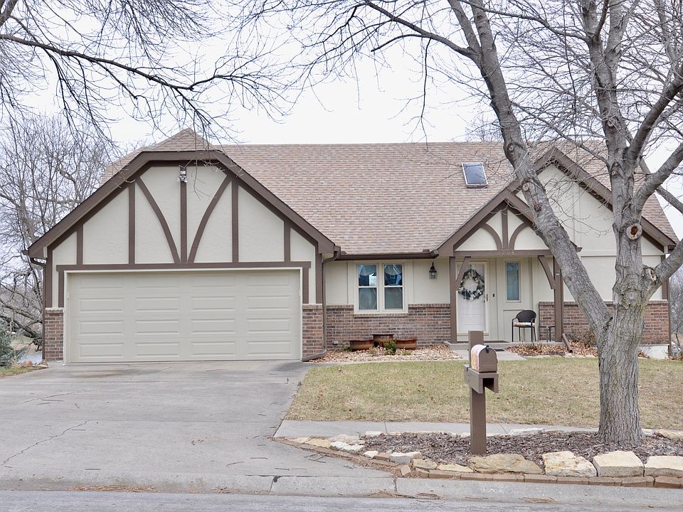 1st image of 2206 NW 81st Ct