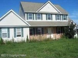 107 Rolling Meadows Rd, Saylorsburg, PA 18353
