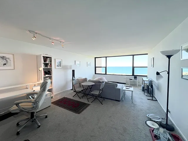 1850 N Clark St #2405 — Photo 12