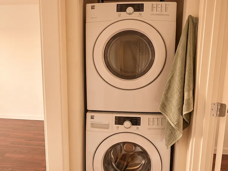 Lawton Park Apartments — Photo 17