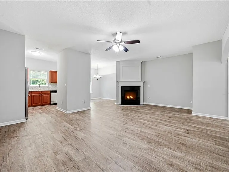 5682 Lawley Dr — Photo 9