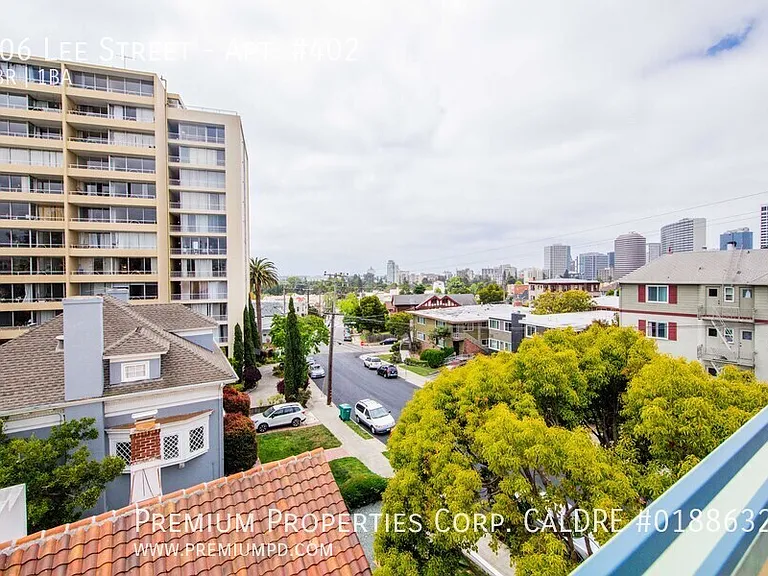 Bel Aire Apartments — Photo 1