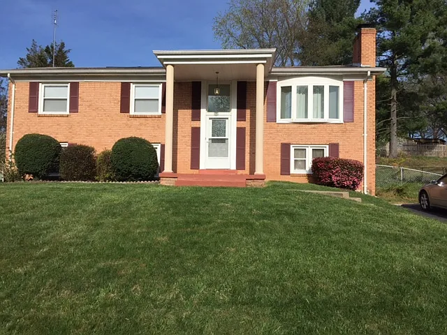 13407 Delaney Rd photo 1