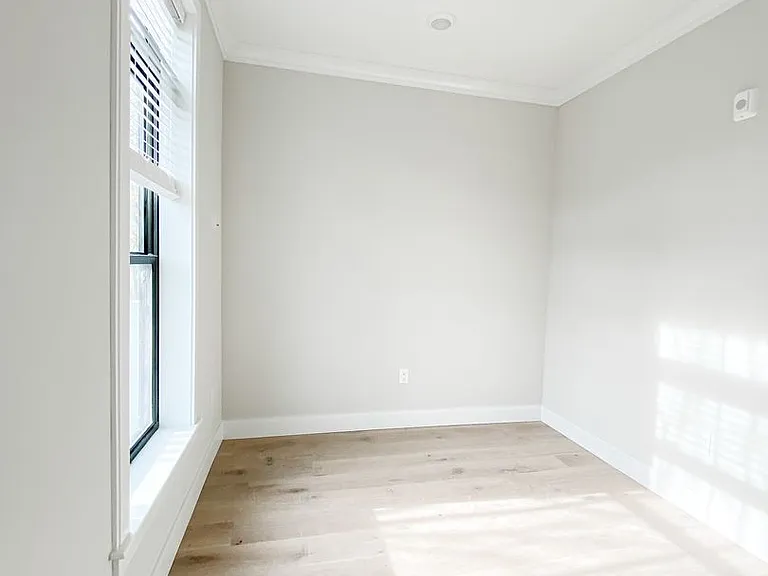 157 Everett St #309 — Photo 7